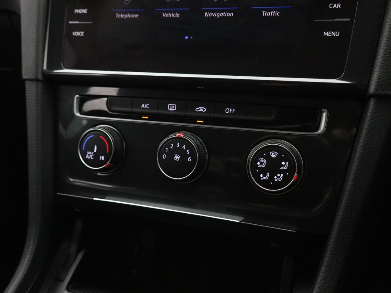 Volkswagen Golf 1.5 TSI EVO Match — image 30