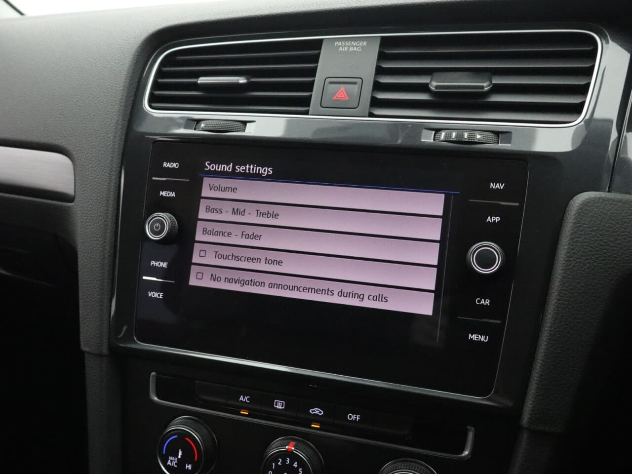 Volkswagen Golf 1.5 TSI EVO Match — image 38