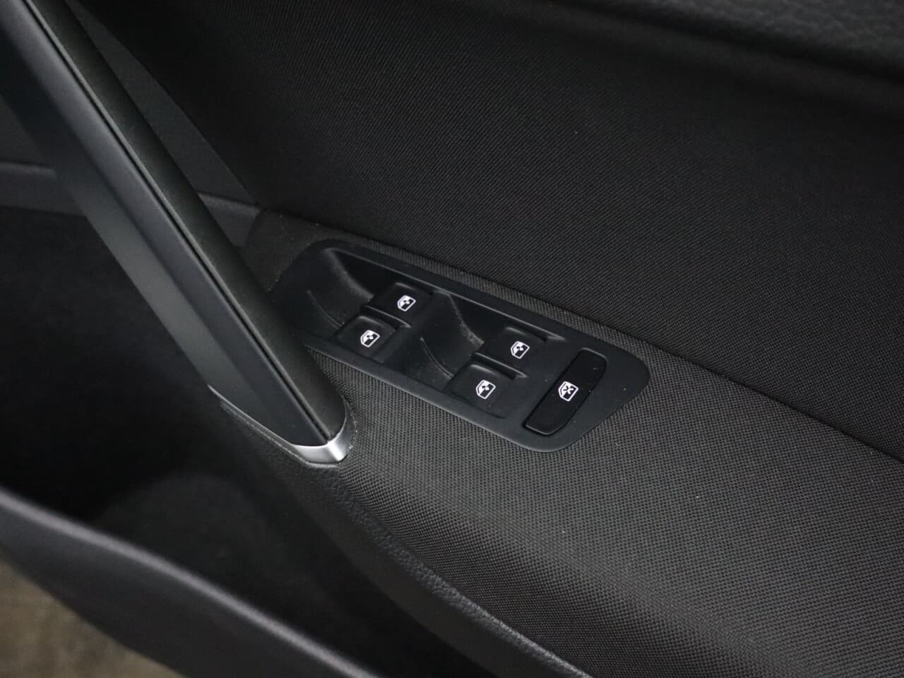 Volkswagen Golf 1.5 TSI EVO Match — image 49
