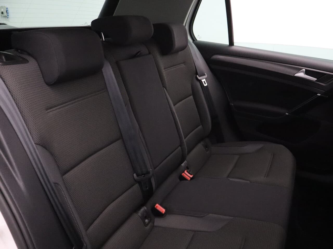 Volkswagen Golf 1.5 TSI EVO Match — image 44