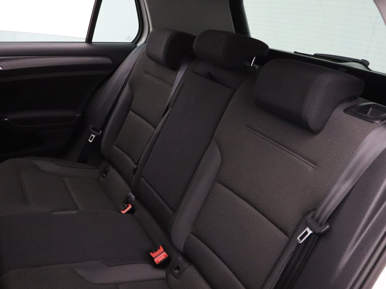Volkswagen Golf 1.5 TSI EVO Match — image 45