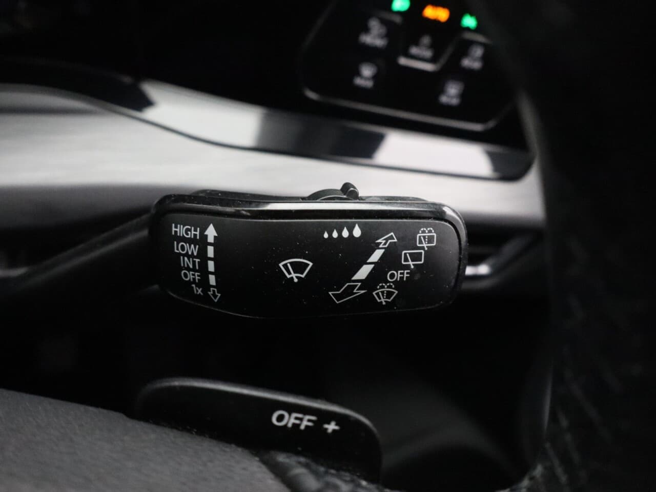 Volkswagen Golf 1.5 eTSI MHEV Style — image 41