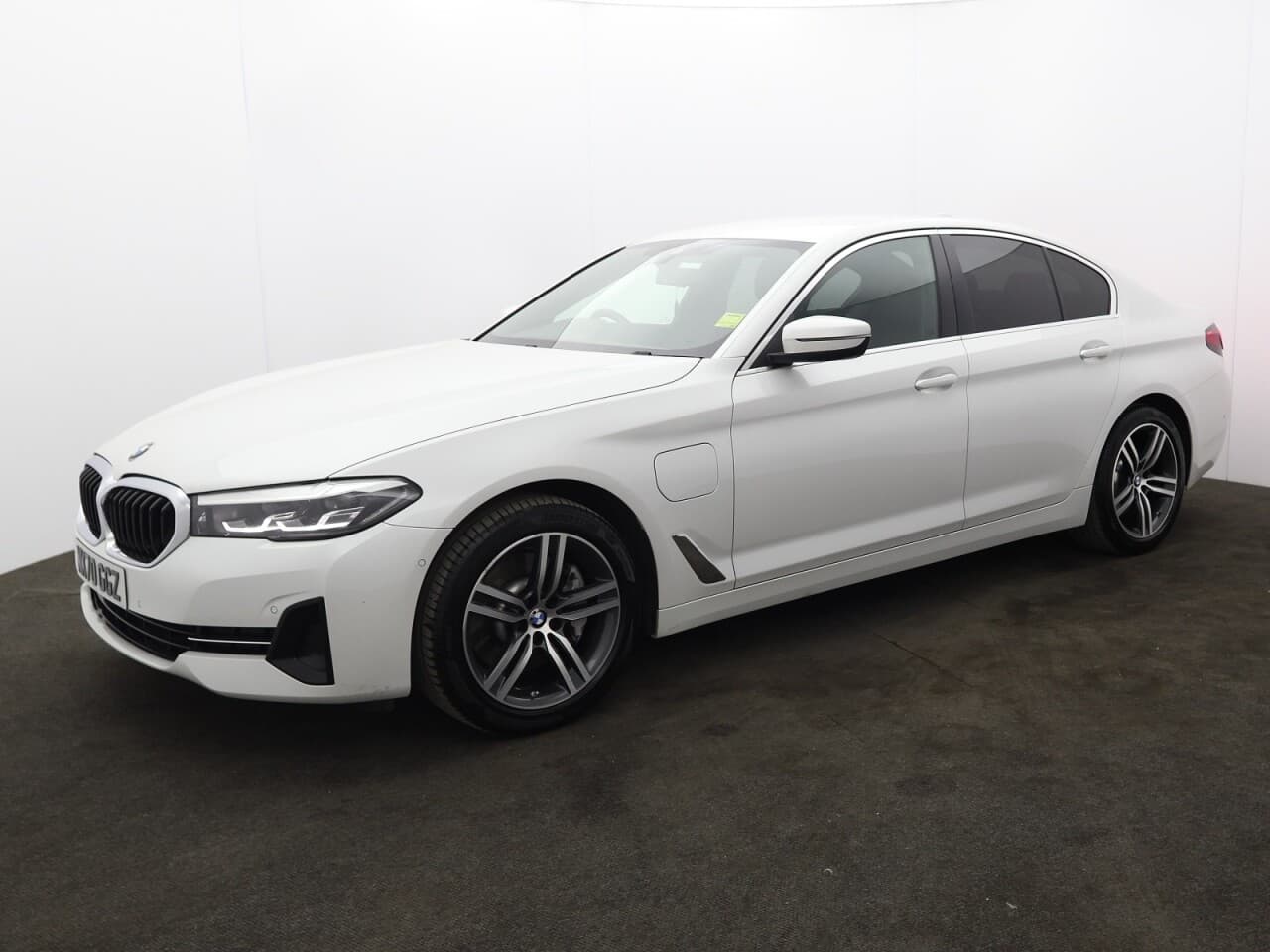 BMW 5 Series 2.0 530e 12kWh SE — image 5