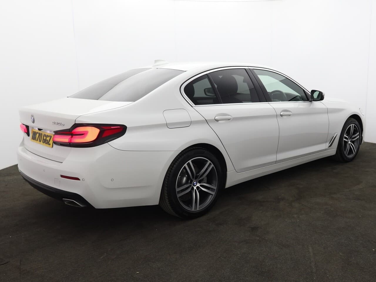 BMW 5 Series 2.0 530e 12kWh SE — image 10