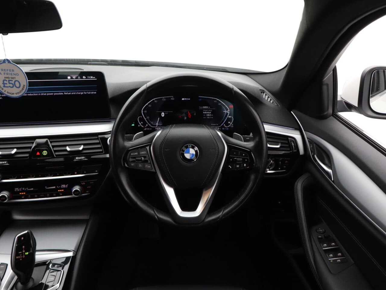 BMW 5 Series 2.0 530e 12kWh SE — image 16