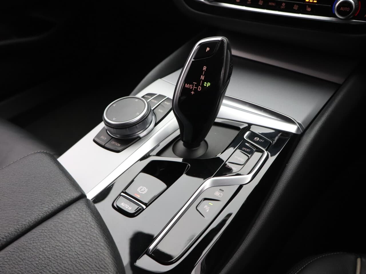 BMW 5 Series 2.0 530e 12kWh SE — image 23