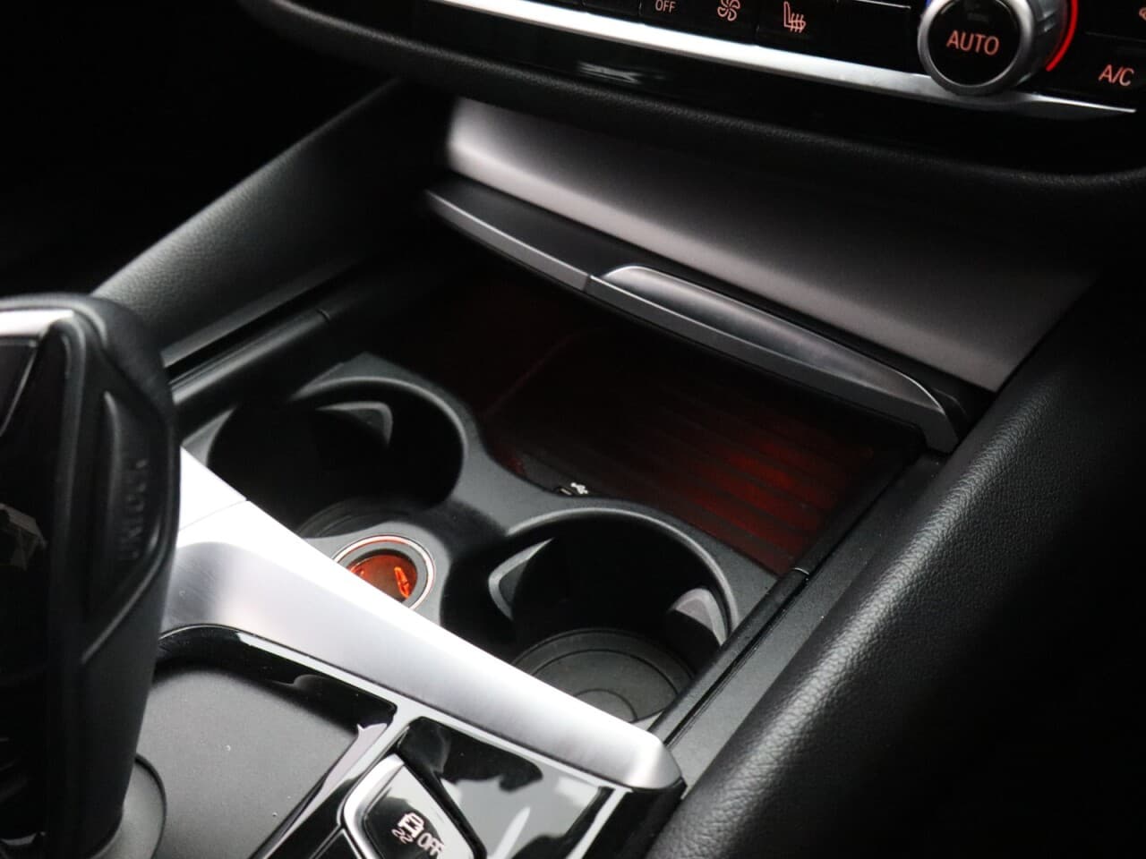 BMW 5 Series 2.0 530e 12kWh SE — image 26