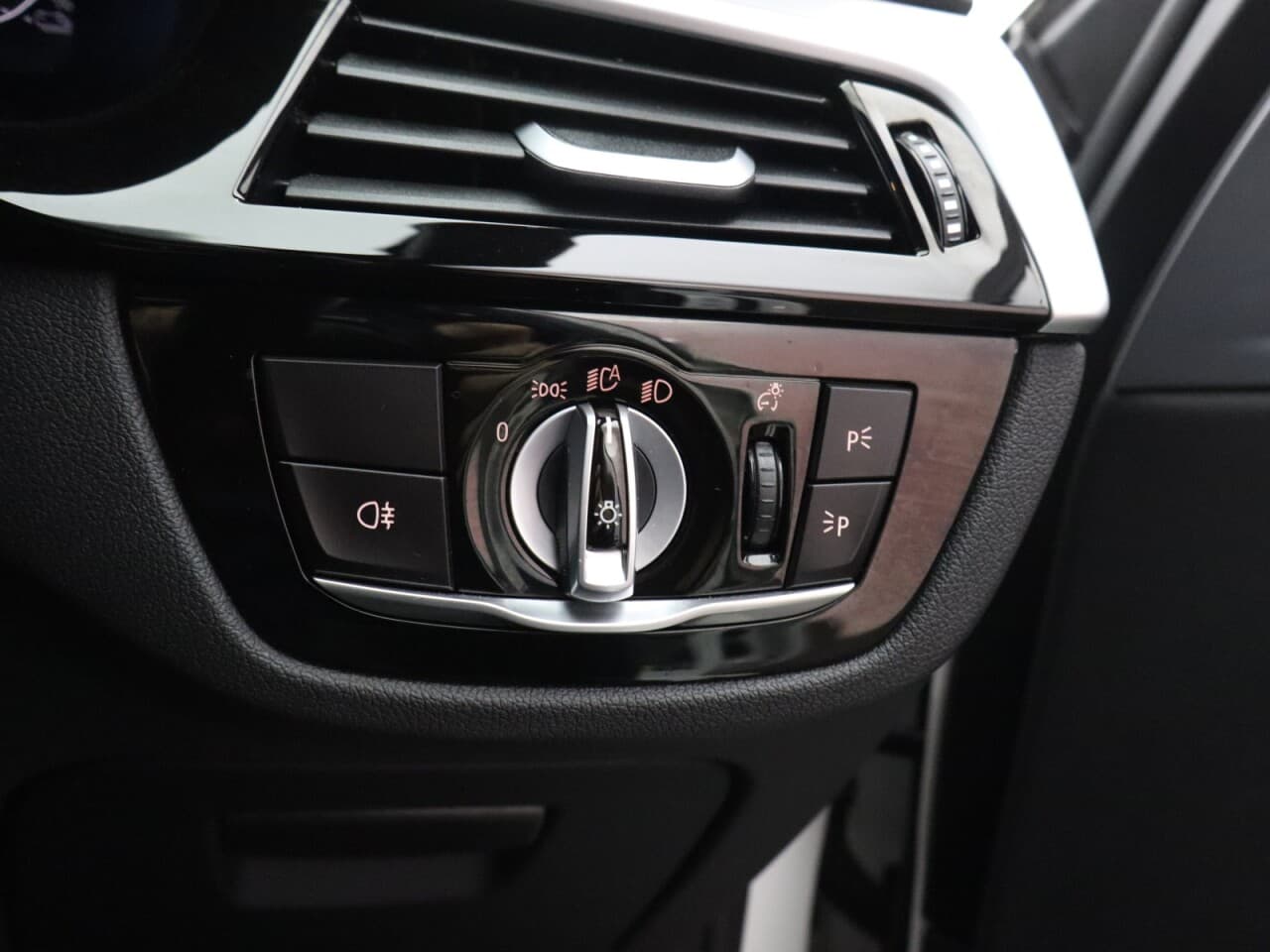 BMW 5 Series 2.0 530e 12kWh SE — image 47