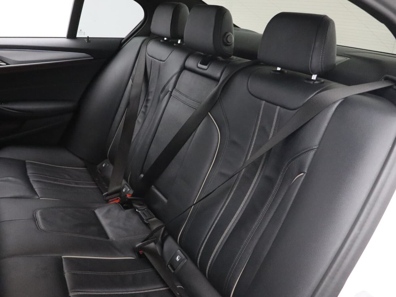 BMW 5 Series 2.0 530e 12kWh SE — image 51