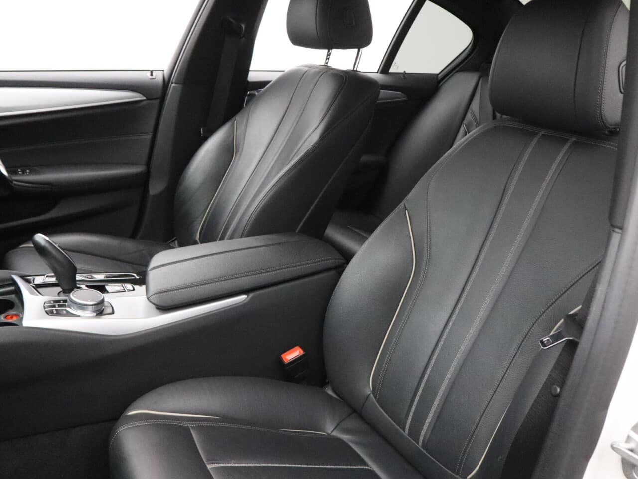 BMW 5 Series 2.0 530e 12kWh SE — image 49