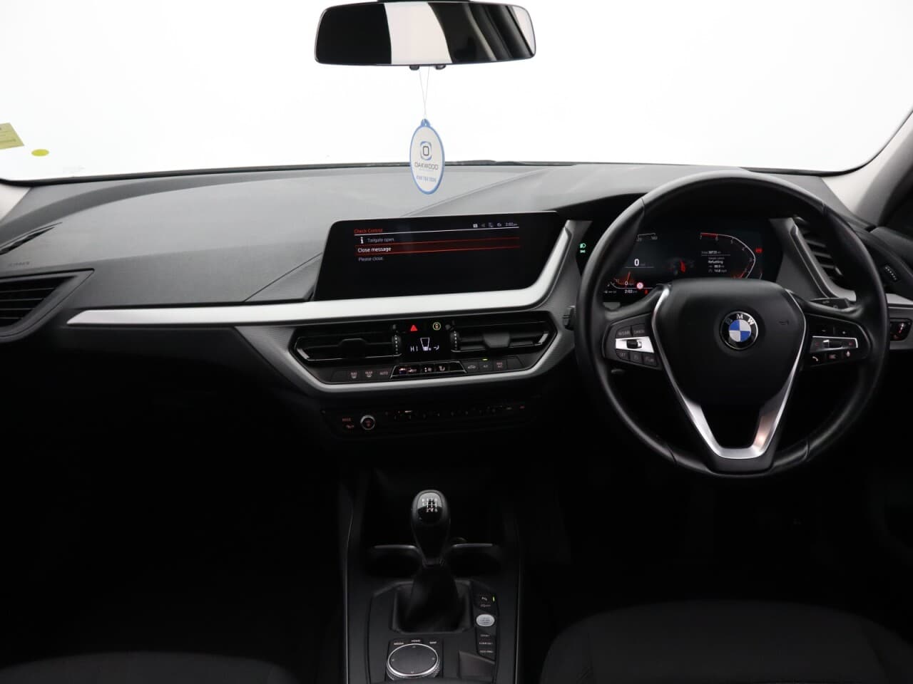 BMW 1 Series 1.5 118i SE (LCP) — image 12