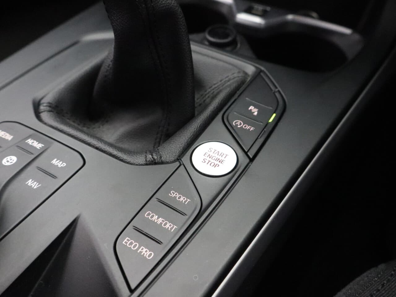 BMW 1 Series 1.5 118i SE (LCP) — image 27