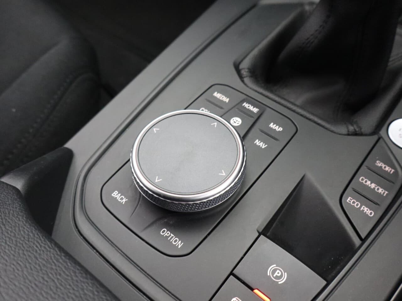 BMW 1 Series 1.5 118i SE (LCP) — image 28