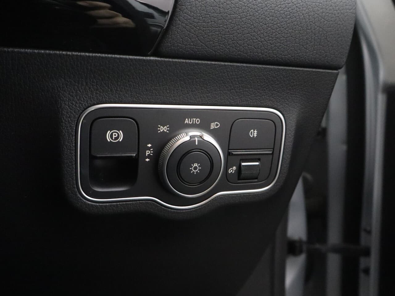 Mercedes-Benz Eqa EQA 250+ 70.5kWh AMG Line — image 41