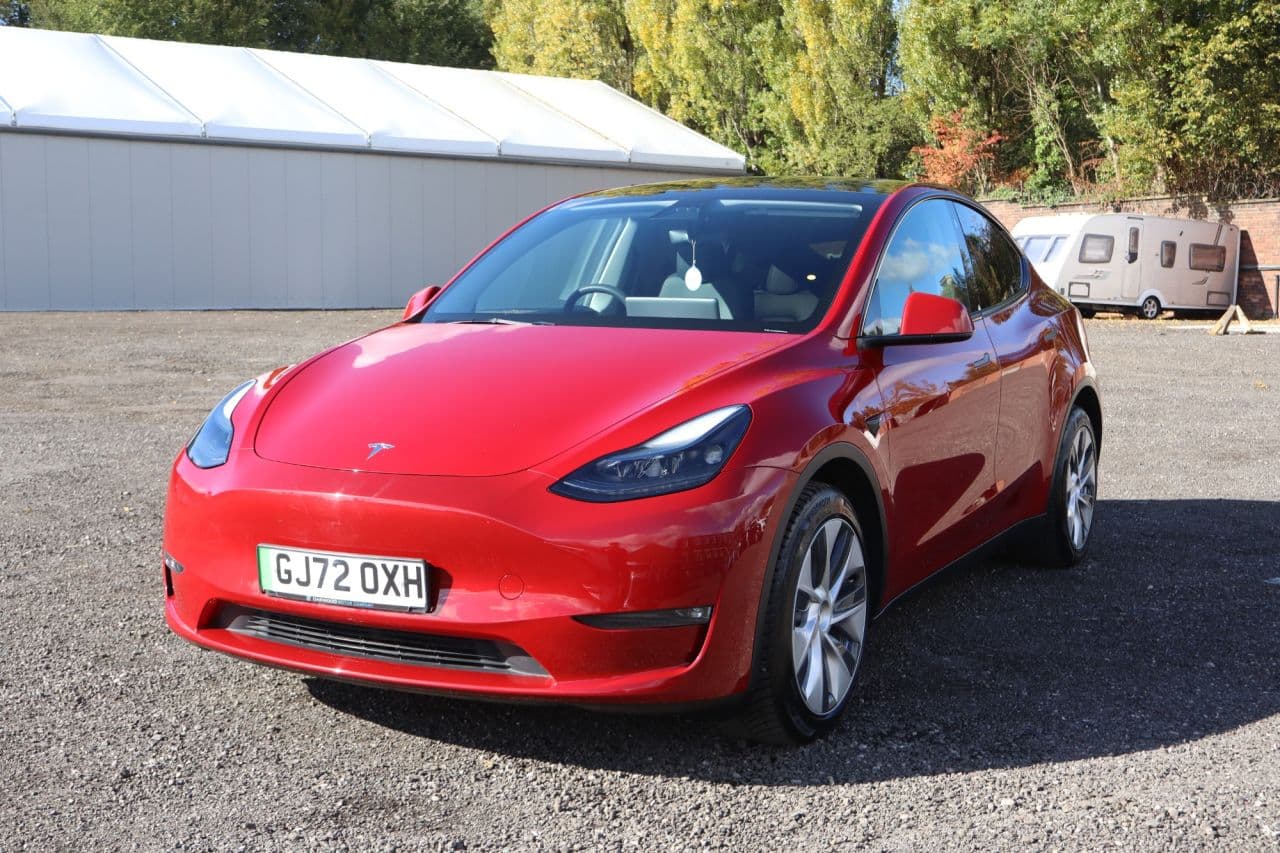 Tesla Model Y (Dual Motor) Long Range — image 5