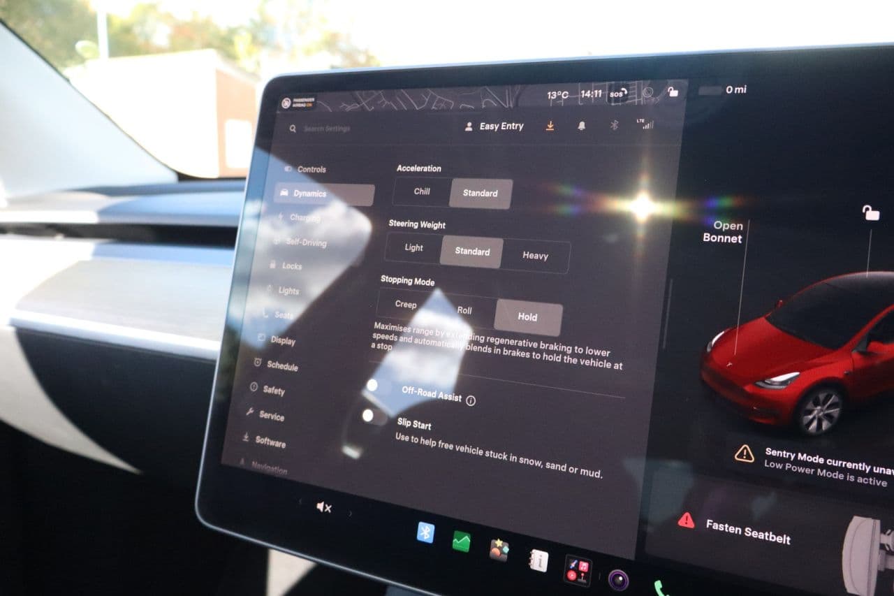 Tesla Model Y (Dual Motor) Long Range — image 32