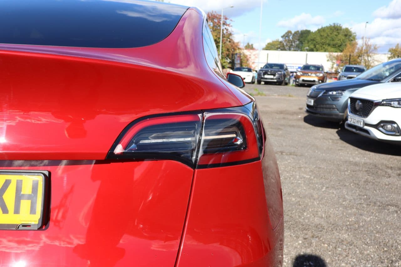 Tesla Model Y (Dual Motor) Long Range — image 53