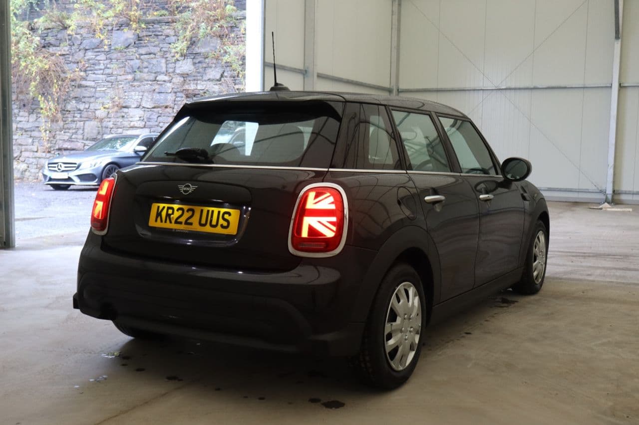 Mini Hatch 1.5 One Classic — image 6