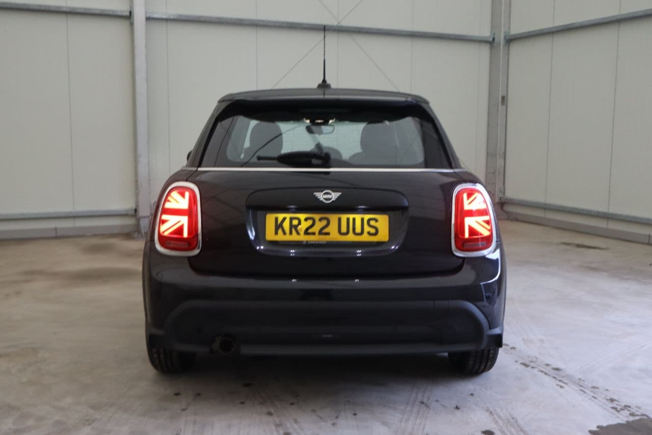 Mini Hatch 1.5 One Classic — image 10