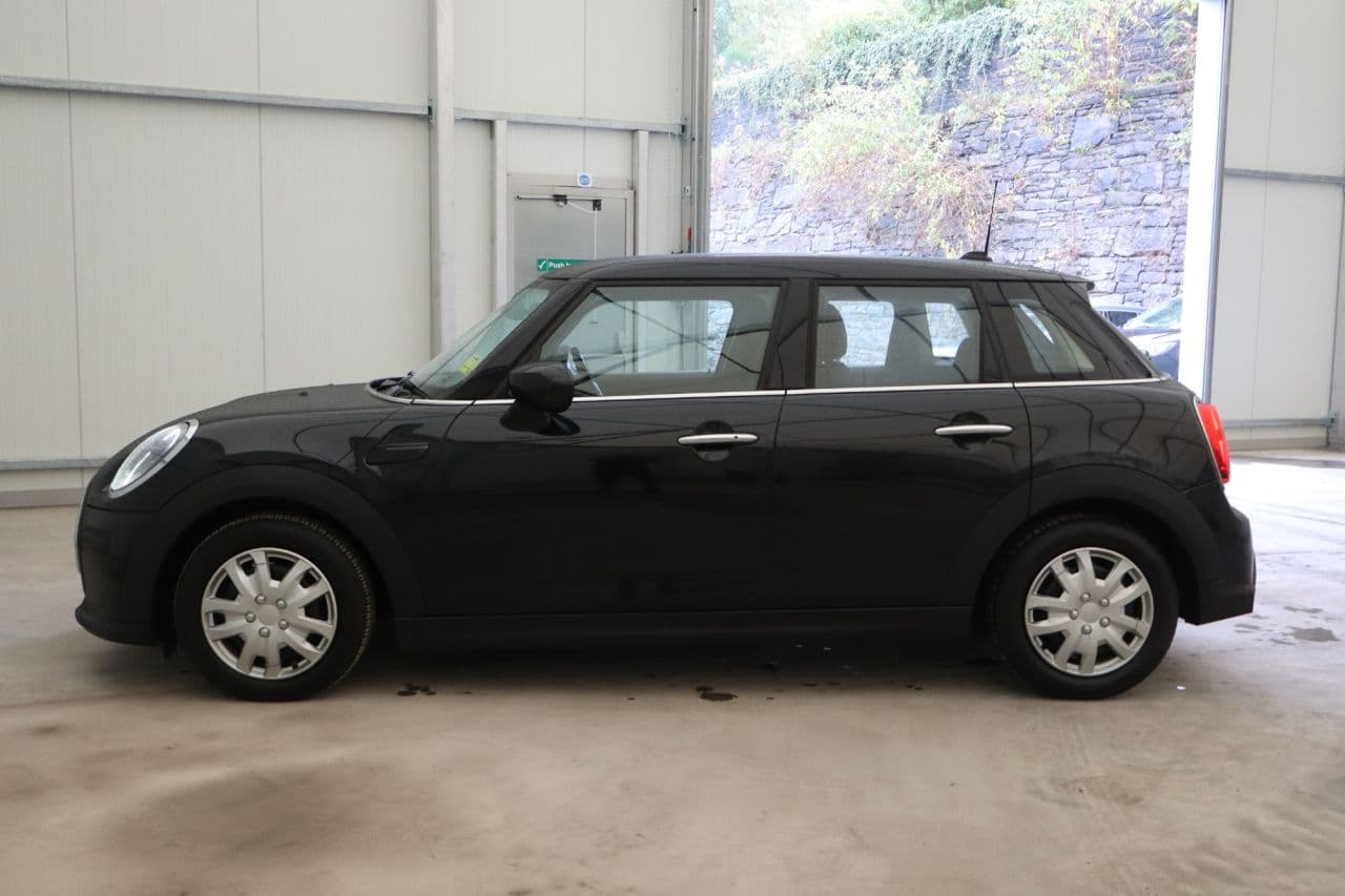 Mini Hatch 1.5 One Classic — image 11