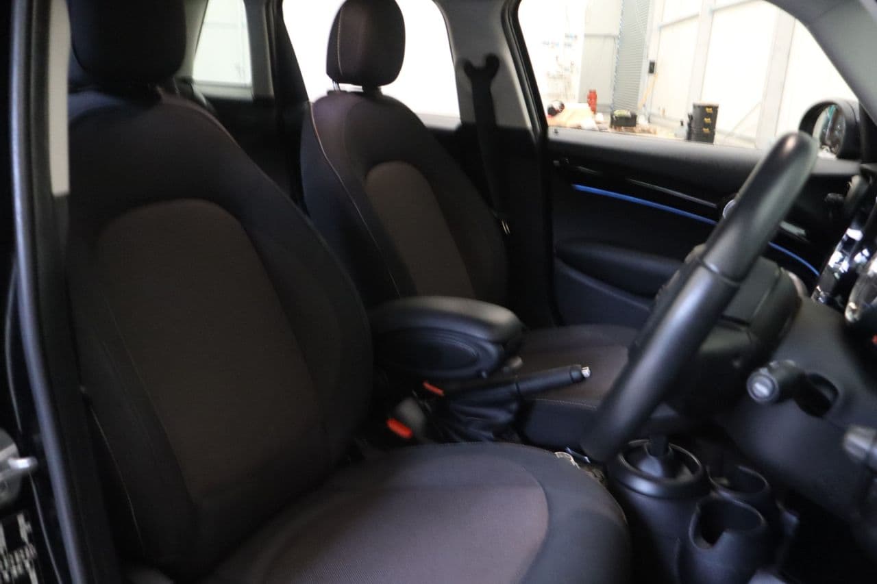 Mini Hatch 1.5 One Classic — image 15