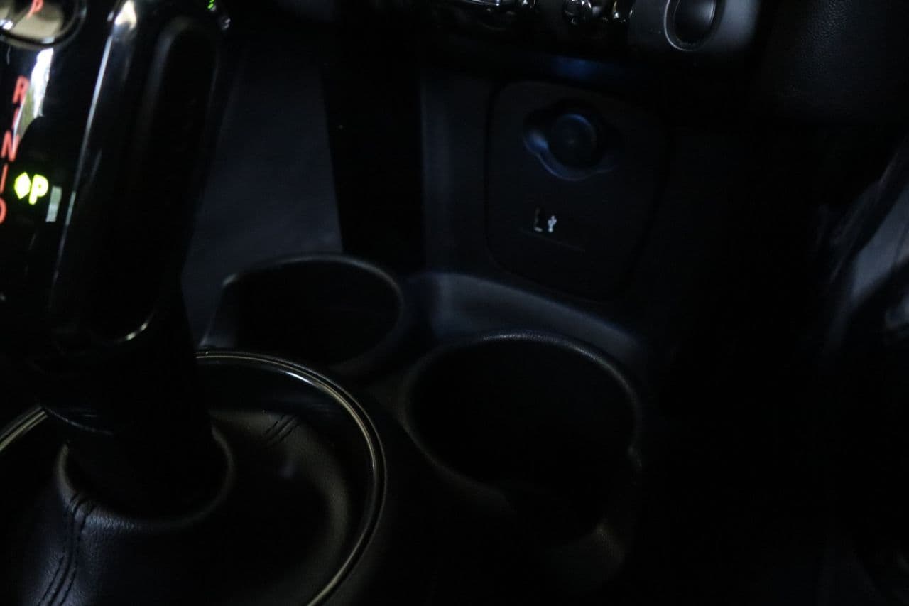 Mini Hatch 1.5 One Classic — image 26