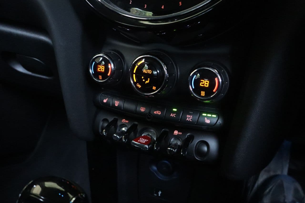 Mini Hatch 1.5 One Classic — image 27