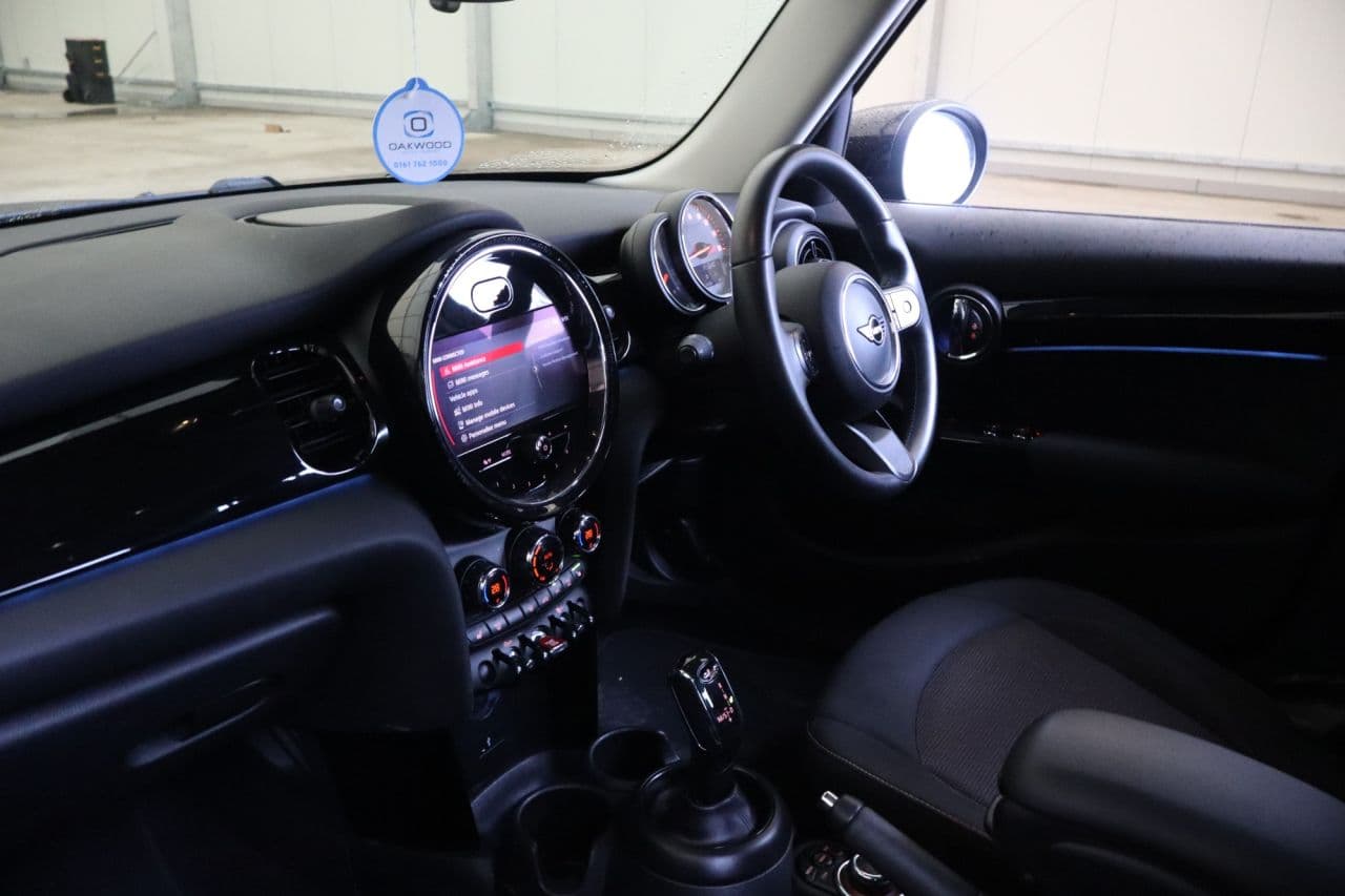 Mini Hatch 1.5 One Classic — image 39