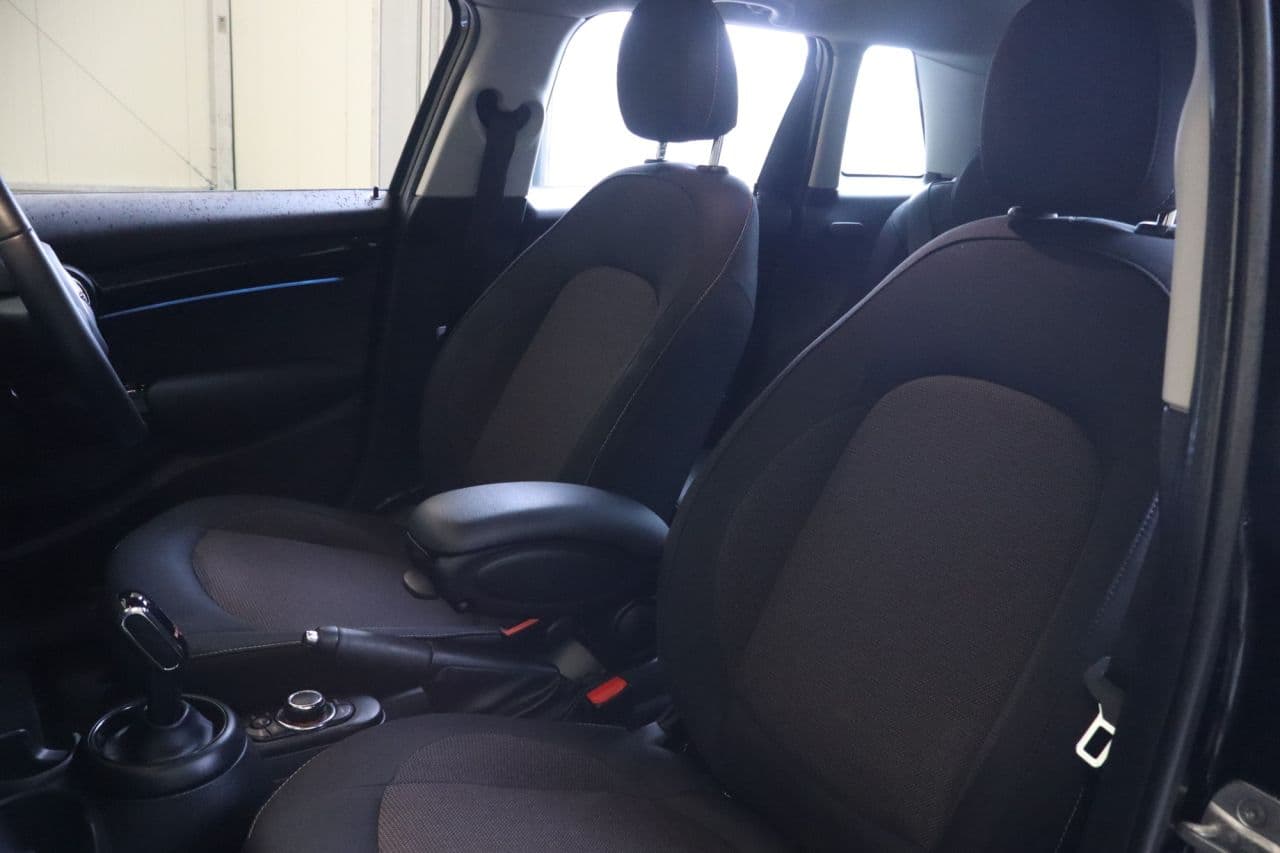 Mini Hatch 1.5 One Classic — image 40