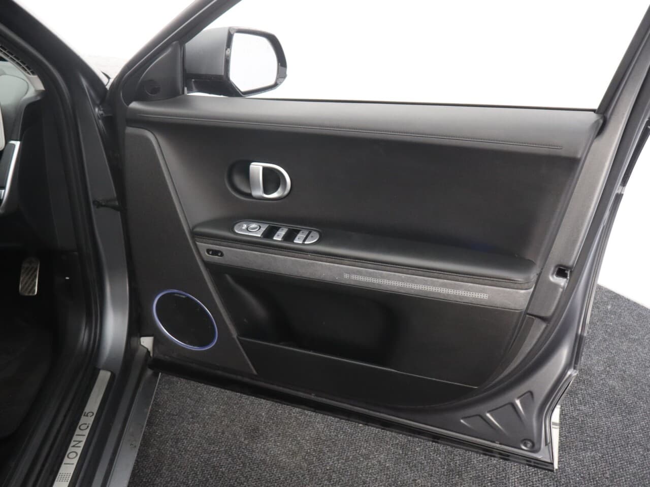 Hyundai Ioniq 5 77kWh Ultimate — image 40