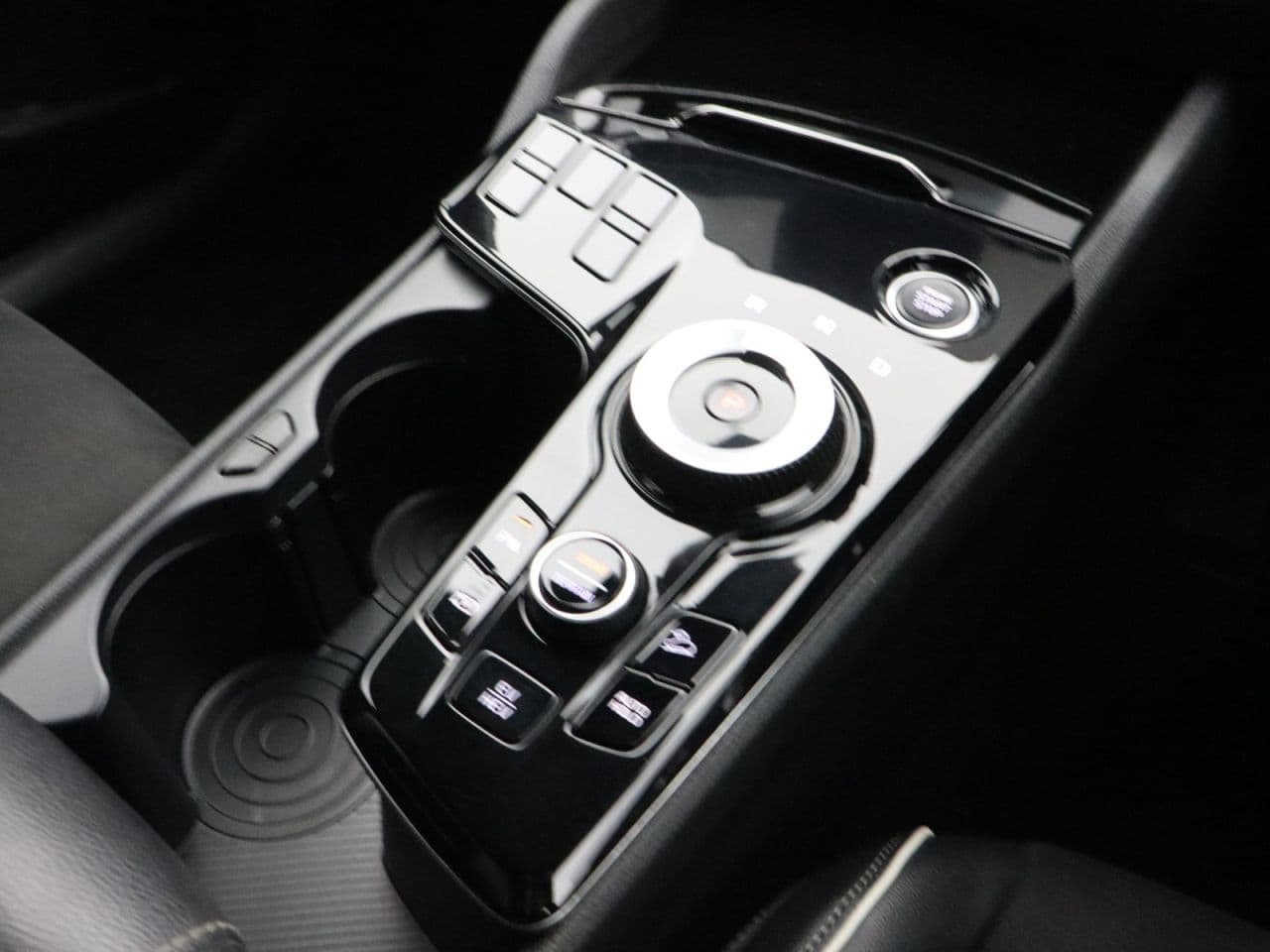 Kia Sportage 1.6 T-GDi 13.8kWh GT-Line — image 23