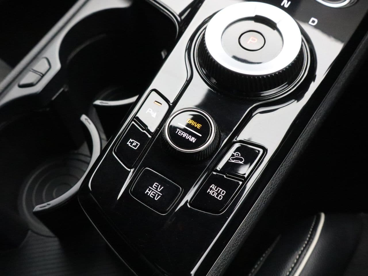 Kia Sportage 1.6 T-GDi 13.8kWh GT-Line — image 28