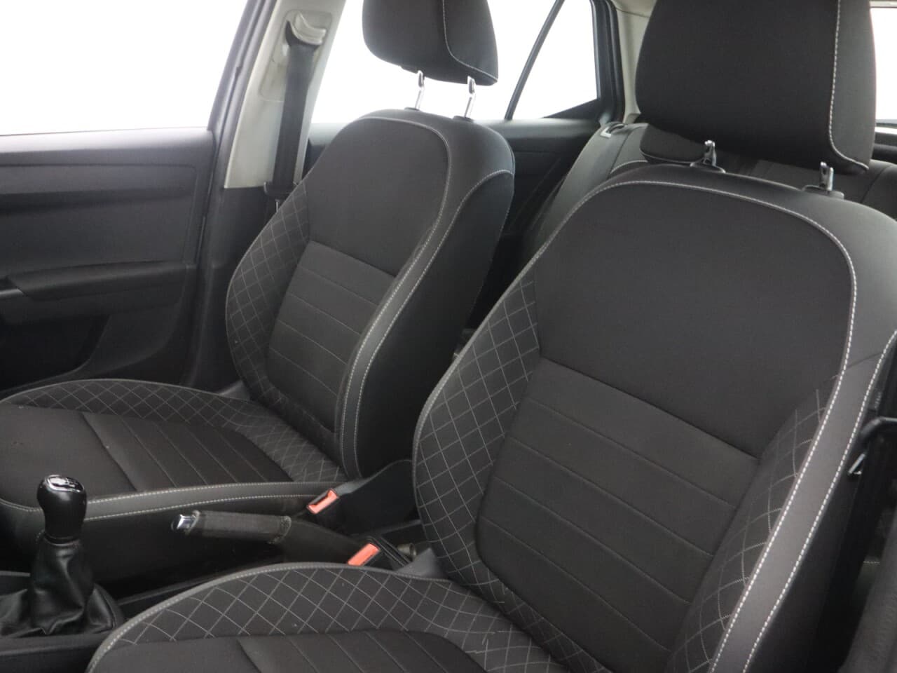 Skoda Fabia 1.0 TSI SE — image 37