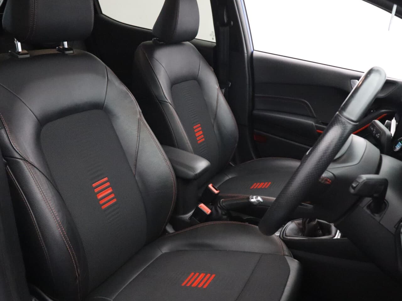 Ford Fiesta 1.0T EcoBoost GPF ST-Line X — image 15
