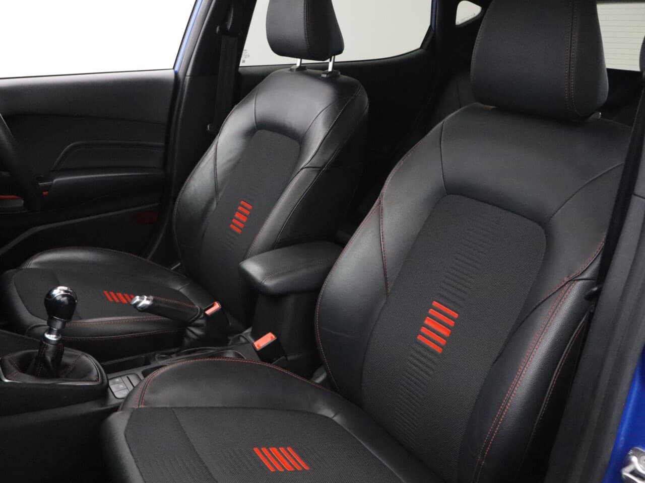 Ford Fiesta 1.0T EcoBoost GPF ST-Line X — image 40