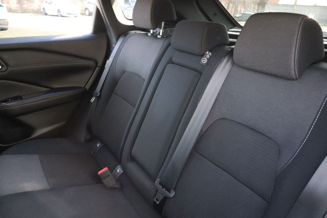 Nissan Qashqai 1.3 DIG-T MHEV N-Connecta Glass Roof — image 44