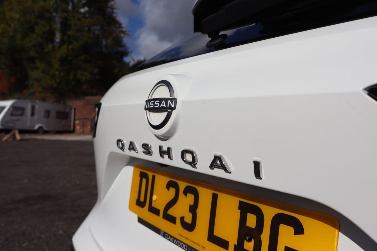Nissan Qashqai 1.3 DIG-T MHEV N-Connecta Glass Roof — image 56
