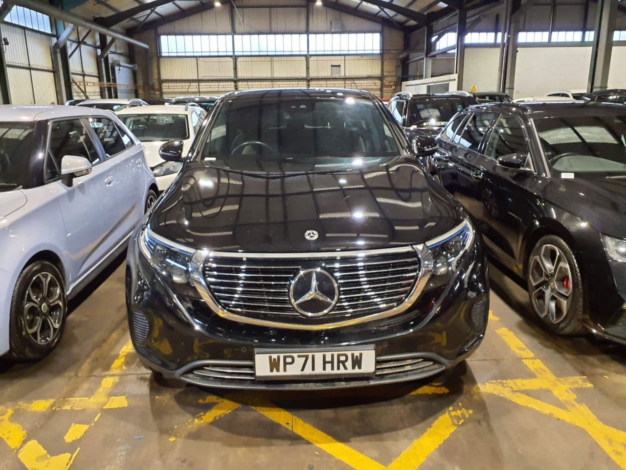 Mercedes-Benz Eqc EQC 400 80kWh Sport — image 4
