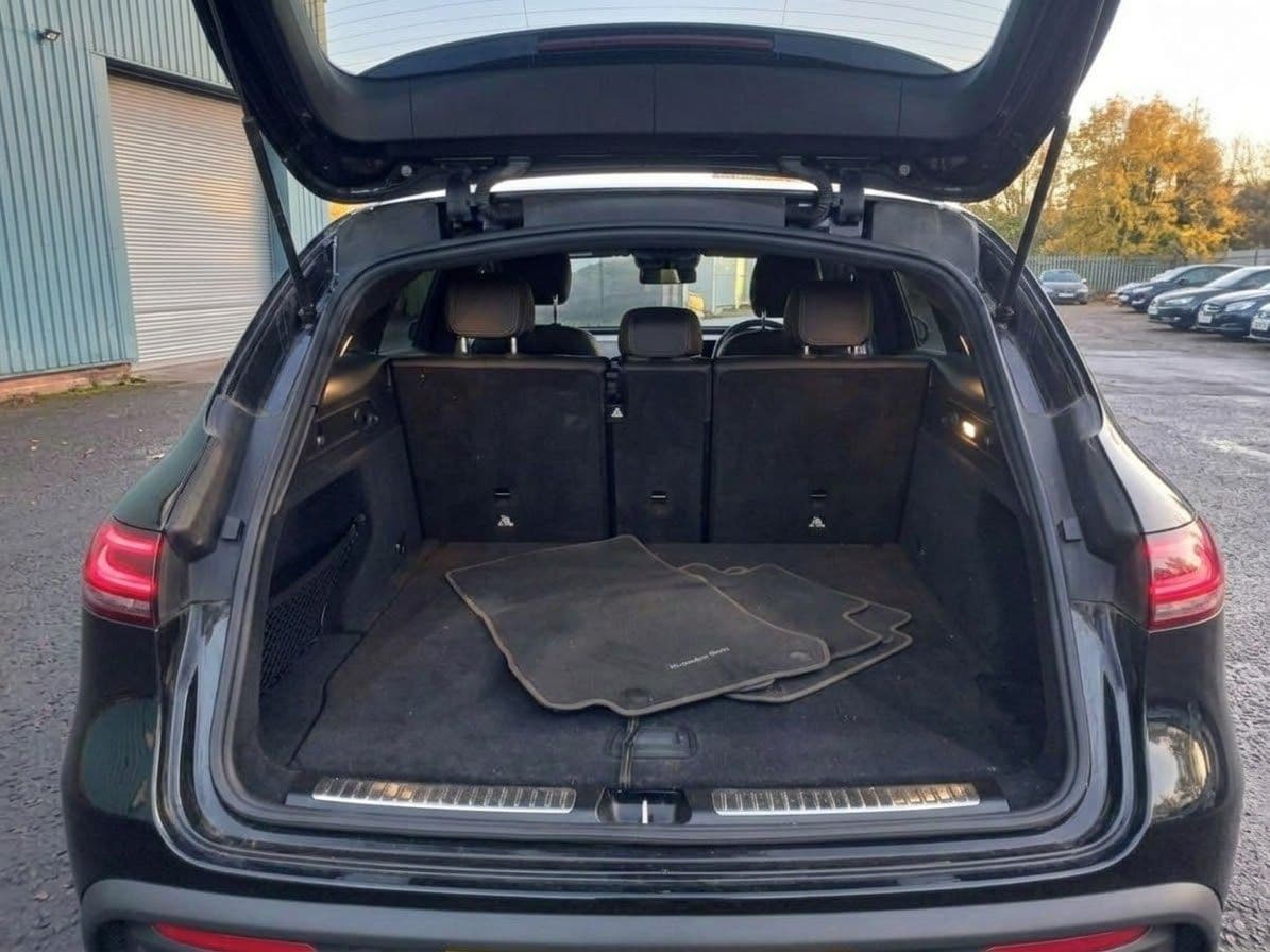 Mercedes-Benz Eqc EQC 400 80kWh Sport — image 10