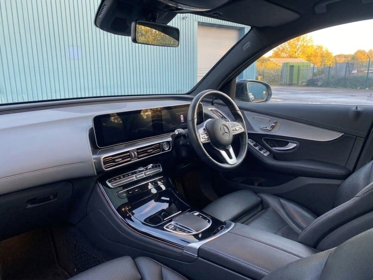 Mercedes-Benz Eqc EQC 400 80kWh Sport — image 8