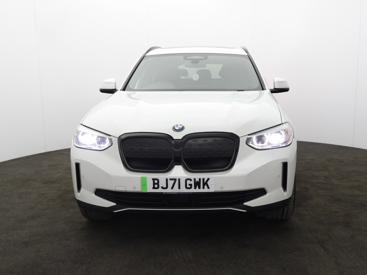 BMW IX3 80kWh Premier Edition — image 4
