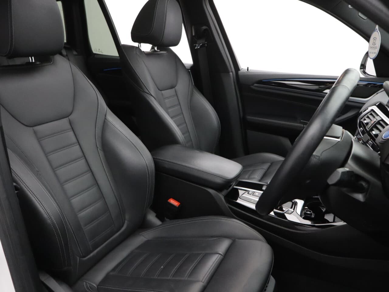 BMW IX3 80kWh Premier Edition — image 15