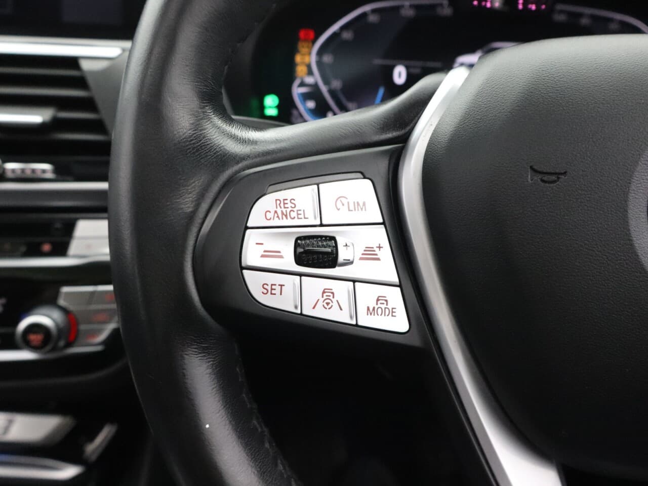 BMW IX3 80kWh Premier Edition — image 18