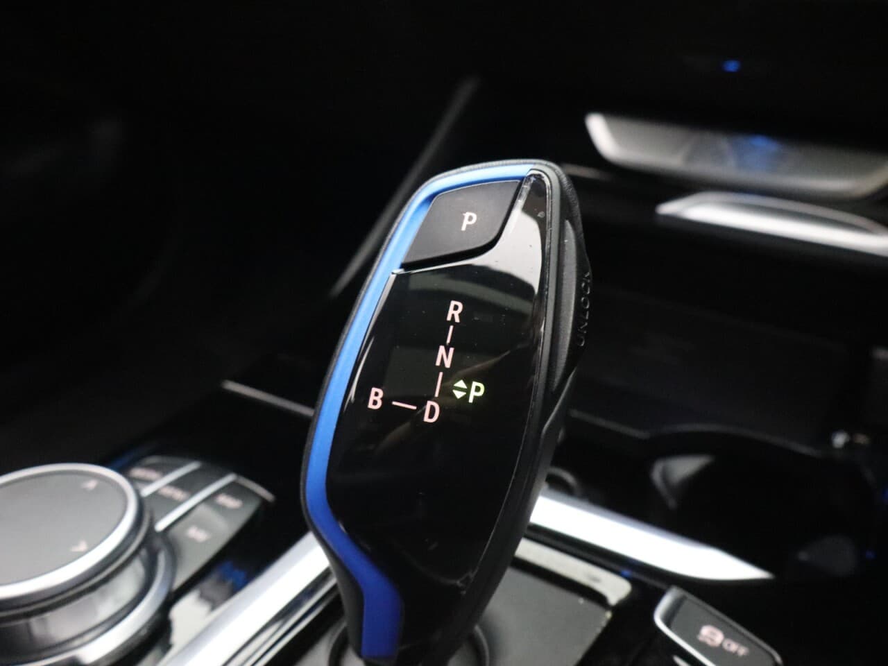 BMW IX3 80kWh Premier Edition — image 26