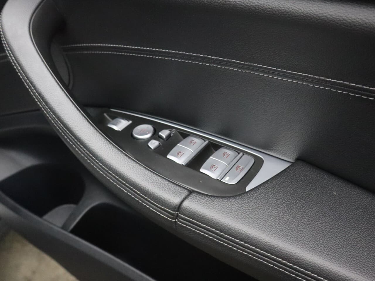 BMW IX3 80kWh Premier Edition — image 55
