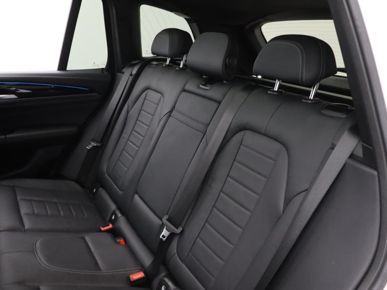 BMW IX3 80kWh Premier Edition — image 51