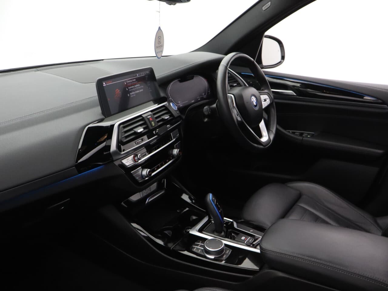 BMW IX3 80kWh Premier Edition — image 48