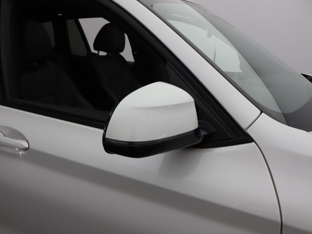 BMW IX3 80kWh Premier Edition — image 61