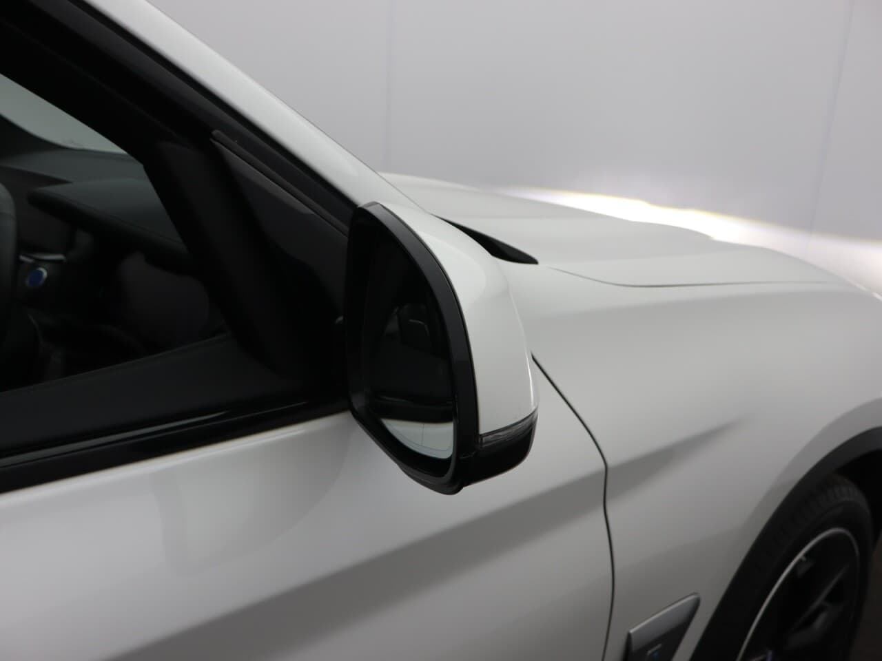 BMW IX3 80kWh Premier Edition — image 62