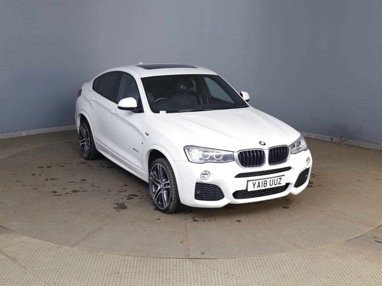 BMW X4 2.0 20d M Sport view 1